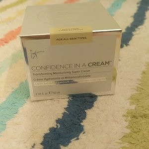 IT Cosmetics Confidence In A Cream